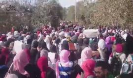#شاهد من مسيرة في جامعة اليرموك الاردنية رفضا لقرار ترامب إعلان القدس عاصمة للكيان الصهيوني. 
 #القدس_عاصمة_فلسطين 
#جمعة_النفير_للقدس