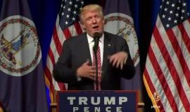 لحظة طرد #ترامب لامرأة بسبب بكاء رضيعها