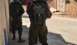 #فيديو اندلاع مواجهات مع جيش الاحتلال في بلدة كفر قدوم شرق قلقيلية

تصوير الاعلامي AShraf AL-Nabali‎‏