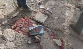 اللحظات الأولى للغارة الجوية بين سقبا وحمورية وارتقاء ثلاث شهداء إمرأتين وطفلة بريف #دمشق