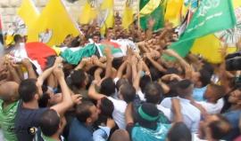 #شاهد
تشييع جثمان الشهيد محمد إبراهيم جبريل 23 عاماً، في بلدة تقوع جنوب شرق بيت لحم
تصوير صبري جبريل