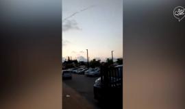 #شاهد القبة الحديدية تحاول اعتراض صواريخ سقطت على #سديروت وأوقعت إصابات وأحدثت أضرار