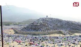 #شاهد حجاج بيت الله الحرام يتوجهون لـ"عرفات" لأداء الركن الأعظم من مناسك الحج