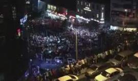 #شاهد | من مدينة طرابزون التركية.. الآلاف يخرجون الآن ضد الانقلاب العسكري
#مع_تركيا