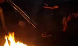 لقاء مع رئيس الهيئة الوطنية العليا لمسيرات العودة الكبرى في مخيم العودة بمنطقة خزاعة بمحافظة خان يونس، ونقل أنشطة وفعاليات المشاركين في المخيم.

#مخيم_خانيونس
#مسيرة_العودة_الكبرى