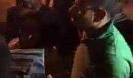 #شاهد 
والدة الشهيد عبدالله طقاطقة أثناء استقبالها لنجلها.