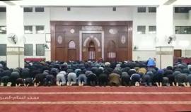#شاهد صلاة الفجر في مسجد السلام بحي الصبرة في #غزة .. ضمن حملة #الفجر التي تشهدها مساجد قطاع #غزة