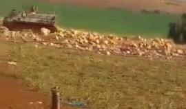 #شاهد 
من التدريبات العسكرية التي تنفذها قوات الاحتلال في منطقة البقيعة في #الأغوار الفلسطينية والمتواصلة منذ أيام.