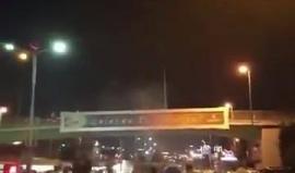 الأتراك يطردون الانقلابيين بأحذيتهم !