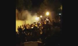 #فيديو يظهر وحشية الاحتلال بالاعتداء على المصلين عند باب الأسباط أحد أبواب الأقصى مساء أمس