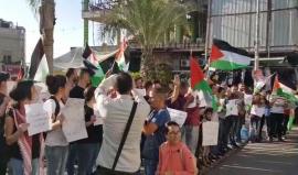 "العقوبات باطل التنسيق الأمني باطل".. هتافات المشاركين في مسيرة بطولكرم لمطالبة السلطة بوقف العقوبات عن قطاع غزة
#ارفعوا_العقوبات