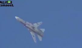 سوريا| الطيران الحربي يحلق على علو منخفض جداً ويقصف مدينة كفرزيتا في ريف حماة