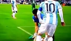 كاد أن يسجل هدفًا.. ميسي يحرج حارس بوليفيا بـ "كوبرى" خيالي!