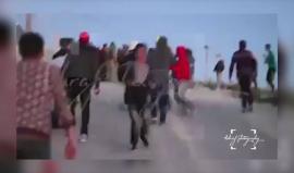 جانب من وداع الشهيد .. 

اللحظات الأولى لاصابة الشهيد عُمير شحادة برصاص الاحتلال مساء امس خلال تصديه برفقة أهالي قرية عوريف للمستوطنين