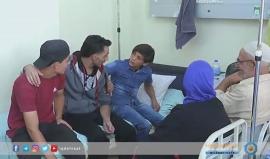 #شاهد | الأسير المحرر علي بريجية تحرر بعد خوضه للإضراب عن الطعام ناقلاً بهجة الأسرى بانتصارهم.
تقرير: ممدوح حمامرة.