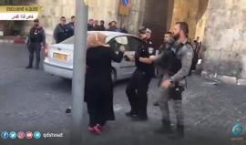 عربدة صهيونية على المقدسيين وانتهاكات بحق النساء أمام باب الأسباط أحد أبواب المسجد الأقصى