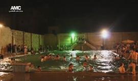 شبان مدينة #حلب يقضون أيام الصيف الحارة بممارسة رياضة السباحة 
تصوير: أبو تيم الحلبي