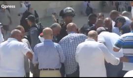 شاهد وحشيتهم !!

هكذا تعتدي شرطة الاحتلال على المسلمين في المسجد الأقصى المبارك