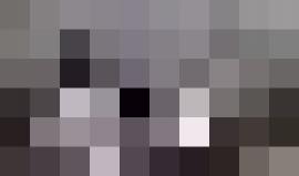 #شاهد والدة الشهيدة رزان النجار أثناء اسعافها لمصابي مسيرات العودة شرق خانيونس.
تصوير : Amr Tabash