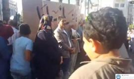 #مباشر العشرات يتظاهرون وسط رام الله لمطالبة السلطة برفع العقوبات عن قطاع غزة واحتجاجا على قطع السلطة لرواتب أسرى غزة
#ارفعوا_العقوبات