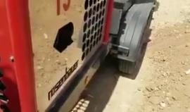 #فيديو جيش الاحتلال يستخدم مروحة كبيرة لابعاد دخان الكوشوك على حدود غزة