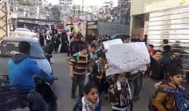 "بالروح بالدم نفديك يا أقصى".. هتاف بنات فلسطين في مسيرة حاشدة بمخيم عين الحلوة نصرة للقدس وتنديداً بقرار ترامب الاعتراف.
#القدس_عاصمة_فلسطين