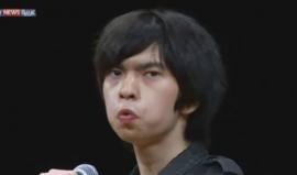 يتنافسون بالصفير في مسابقة دولية بـ اليابان

احتشد شغوفون بالصفير في قاعة حفلات بمدينة كاواساكي جنوبي اليابان، الأحد، ليتنافسوا في المسابقة الدولية للصفير. واستعرض 50 مشاركا من ست دول مهاراتهم في الصفير أمام مُحكمين، على أمل الفوز بالمركز الأول.