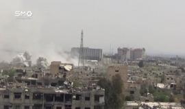 سوريا - دمشق : لحظة استهداف الطيران الحربي لحي القابون الدمشقي