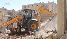 #شاهد .. الدمار الذي خلفه قصف الطيران الحربي على حي الصالحين في #حلب صبيحة أول أيام #عيد_الأضحى المبارك.

تصوير: أبو تيم الحلبي