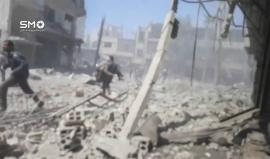 شهداء وجرحى جراء غارات جوية على مدينة سقبا في الغوطة الشرقية بريف دمشق 
(مشاهد مروعة)