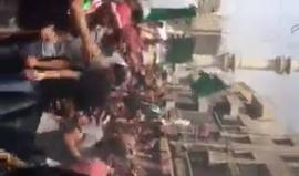 #شاهد | خلال المسيرات قبل قليل في العاصمة الاردنية عمان تضامنا مع الأقصى المبارك . 
#جمعة_الأقصى