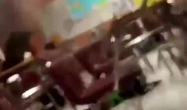 لحظة وقوع الجريمة .. 

#شاهد طالب أمريكي فُصل من مدرسته فارتكب جريمة قُتل فيها 17 طالبا في ثانوية العامة بمدرسة مارغوري ستونماندوجلاس بفلوريدا