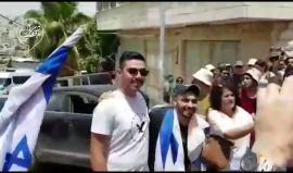 فيديو يُظهر مدى تعطش المستوطنين لدماء الفلسطينيين .. 

#شاهد ماذا قال المستوطنون للجندي الاسرائيلي "إيلور عزاريا" قاتل الشهيد عبد الفتاح الشريف خلال اقتحامه لمدينة الخليل أمس بعد الافراج عنه 

ترجمة خاصة / شهاب