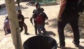 #شاهد .. من هجوم قوات الاحتلال على المعتكفين والمرابطين في المسجد الأقصى المبارك صباح اليوم والذي أدى إلى إصابة 35 بجراح . 

تصوير Nedal Hamayel