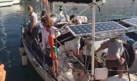 #شاهد| سفينة "زيتونة" المتجهة لقطاع غزة لكسر الحصار عنه، وعلى متنها  ١٣ من الناشطات والشخصيات النسوية العالمية.