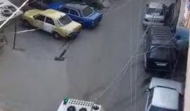#شاهد| سيارات الإسعاف تنقل المصابين جراء الاشتباكات المندلعة في مخيم عين الحلوة للاجئين الفلسطينيين جنوب لبنان.