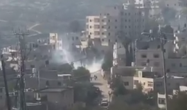 الاحتلال يقمع مسيرة مطالبة بتسليم جثمان الشهيد نوفل في راس كركر