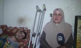 قنبلة غاز ورصاصات إسرائيلية تصيب فلسطينية وأبناءها الأربعة ..

الأم أصيبت بقنبلة غاز، فيما أصيب أبناؤها بعيارات نارية أثناء مشاركتهم في مسيرة "العودة"، وتقوم حاليا على رعاية اثنين منهم رغم آلام جراحها