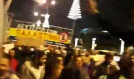 #شاهد #مباشر مظاهرة في العاصمة اليونانية اثينا نصرة للقدس ورفضا لقرار الرئيس اميركي ترامب إعلانها عاصمة للكيان الإسرائيلي. 
#القدس_عاصمة_فلسطين 
#جمعة_النفير_للقدس