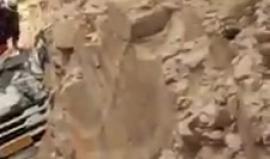 #فيديو اصابة 6 أشخاص بينهم 3 من عناصر الشرطة الفلسطينية في حادث سير وقع على طريق الكسارات الخان الأحمر شرق القدس