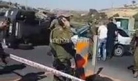 #فيديو |  إصابة فلسطيني بجراح خطيرة و 3 جنود صهاينة بجراح متوسطة اثر حادث سير على مفرق عتصيون جنوب بيت لحم.