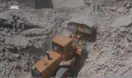 #حلب: فرق الدفاع المدني تواصل البحث عن مفقودين تحت الأنقاض في حي طريق الباب جراء غارة جوية 
مركز حلب الإعلامي