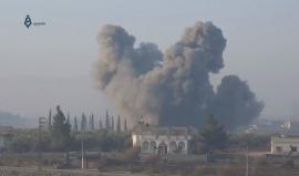 #شاهد تعرض أحياء درعا البلد للقصف بصواريخ "أرض-أرض"

تصوير: وكالة قاسيون