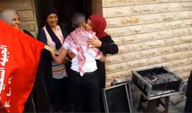 #شاهد لحظة إفراج قوات الاحتلال اليوم عن الأسير الطفل جبر ربحي خميس البدوي (13عاماً) من مخيم العروب، شمال مدينة الخليل، بعد أن أمضى مدة 3 شهور في الاعتقال.
تصوير حسونة زكوت