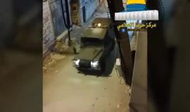 #شاهد شبان يستهدفون قوات الاحتلال في بلدة حزما شمال شرق القدس المحتلة بالزجاجات الحارقة.