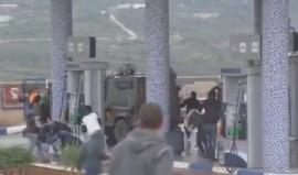 #شاهد ماذا فعل الشبان في جيب "اسرائيلي" دخل قرية النبي صالح شمال غرب رام الله أمس