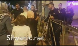 #شاهد قوات الاحتلال تغلق شارع سلطان سليمان في القدس تمنع المواطنين وسكان من المرور عبر الشارع