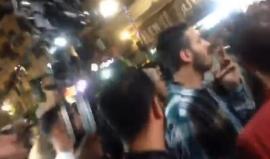 تهتف ضد سلطة عباس وعقوباته .. 
#مباشر مظاهرة على دوار المنارة في رام الله تطالب السلطة برفع العقوبات عن قطاع غزة المحاصر من الاحتلال . 
#ارفعوا_العقوبات