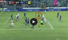 بالفيديو: أغرب هدف في تاريخ كرة القدم!

أثناء مباراة أولمبيا وموتاغوا، وهما اثنان من أكبر الفرق في هندوراس، تسلل أحد المشجعين إلى الملعب حاملا كرة، واقترب من المرمى قبل أن يسددها في الشباك