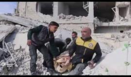 "يا إمي سامحيني .. أنا أنقذ الناس وغير قادر على إنقاذك" .. مُسعف من الغوطة الشرقية يُحاول إنقاذ والدته 
تقرير: سليمان عبد المولى